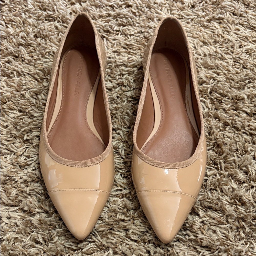 Rebecca Allen Patent Pointed Toe Flats in Nude size 7 read description